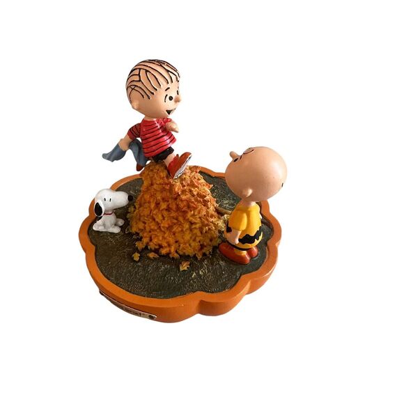 HAWTHORNE VILLAGE IT’S THE GREAT PUMPKIN COLLECTION   5 PIECES See Description - Picture 8 of 16
